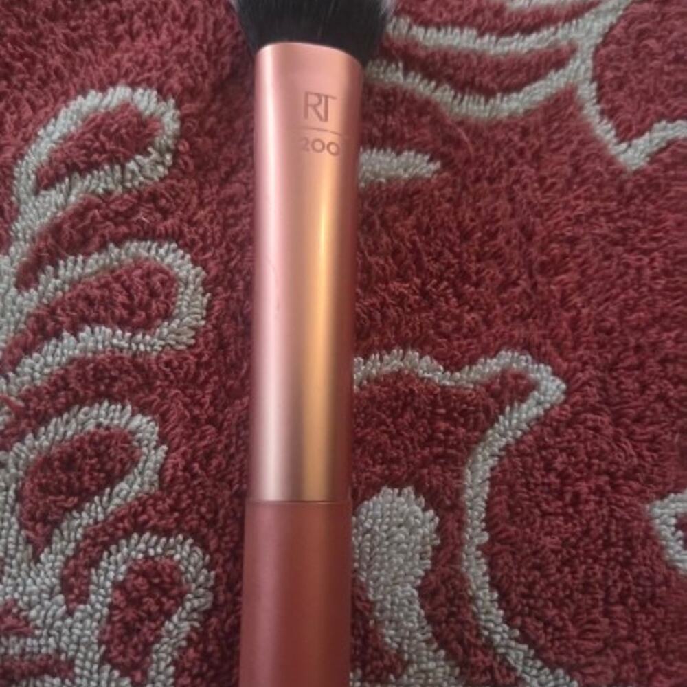 Real Techniques Expert Face Brush 200 Like New No Box Cleaned
